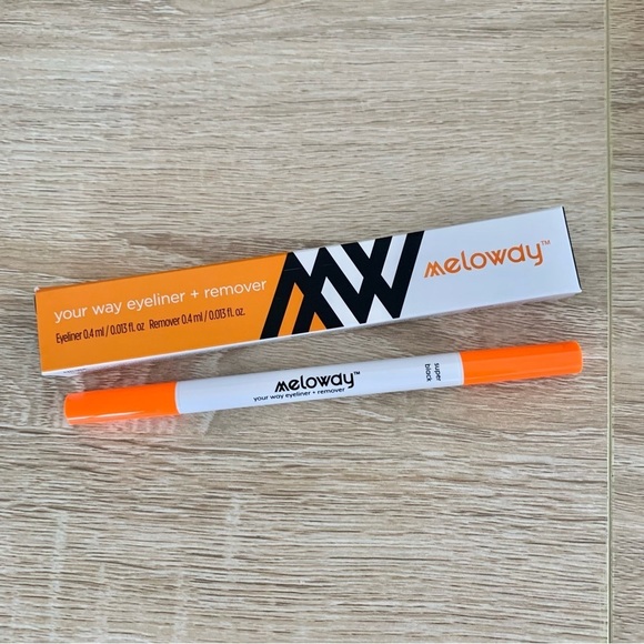 Super Black Your Way Eyeliner + Remover - Picture 4 of 5